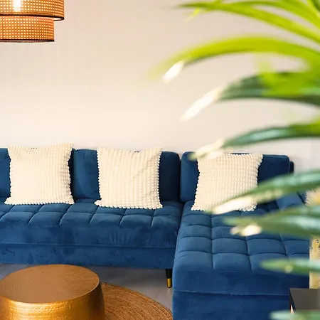 Robins - Spacious For 5 - Balcony - Kitchen - Wifi