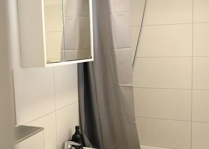 Robins - Spacious For 5 - Balcony - Kitchen - Wifi Appartement *